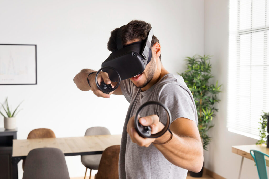 مزایا و معایب استفاده از تکنولوژی VR